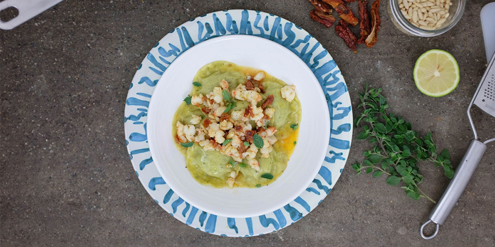 Medaglioni basilico e pinoli con ragout di gamberi e pomodori secchi by Gnambox