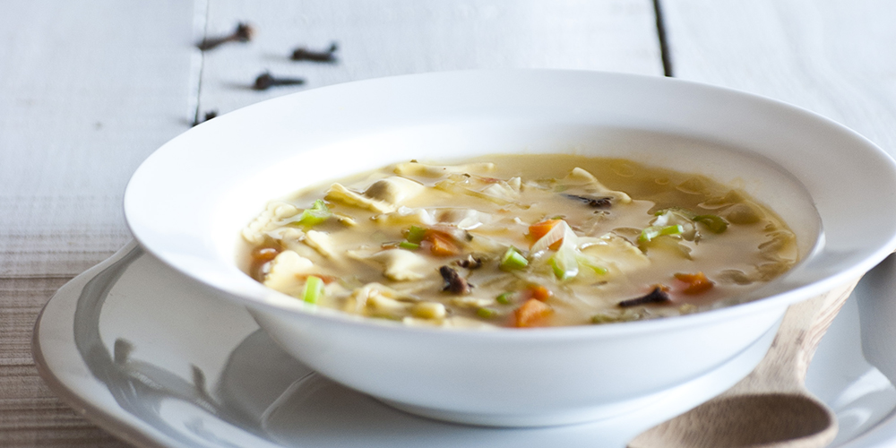 Quadrucci alla carne in brodo speziato con verdure croccanti