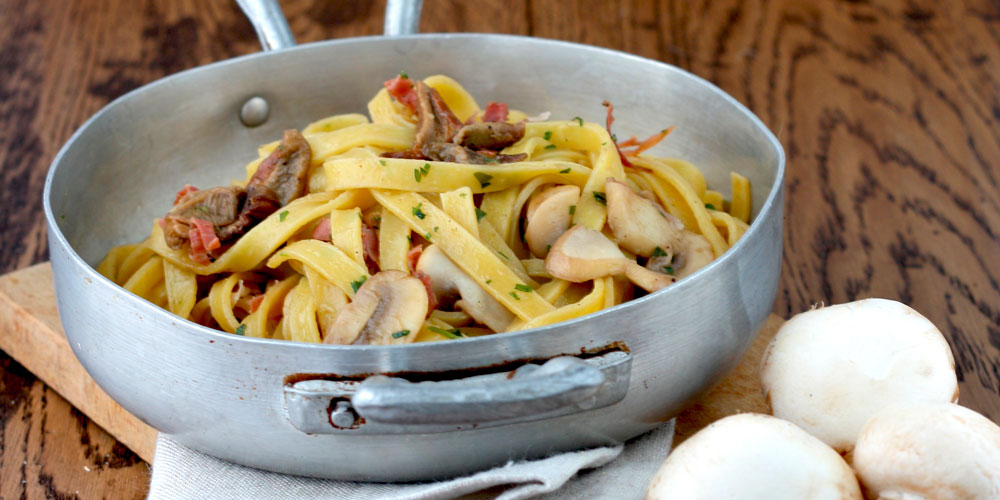 Tagliatelle senza glutine funghi e speck