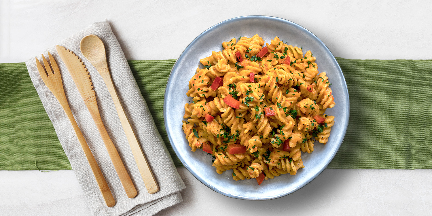 Fusilli BIO 100% farina di ceci: pasta fresca con farina di ceci con crema di peperoni e patate al rosmarino