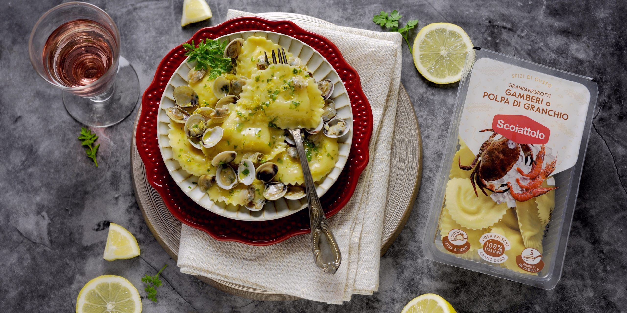 Granpanzerotti Gamberi e Polpa di Granchio con Vongole e Salsa al Limone by Pixelicious.it