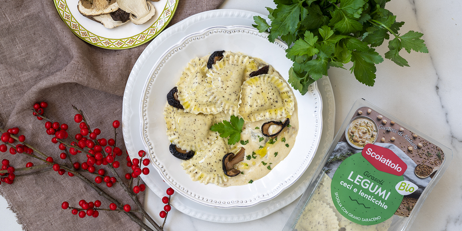 La nostra ricetta per le feste con i Girasoli Bio-Veg: pasta con lenticchie e ceci con panna ai formaggi e funghi
