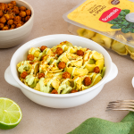 Tortellini Ricotta e Spinaci con salsa ranch all’avocado e ceci croccanti alla paprika