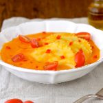 Ravioli Burrata e ‘Nduja Calabrese con crema piccante di carote e pomodorini