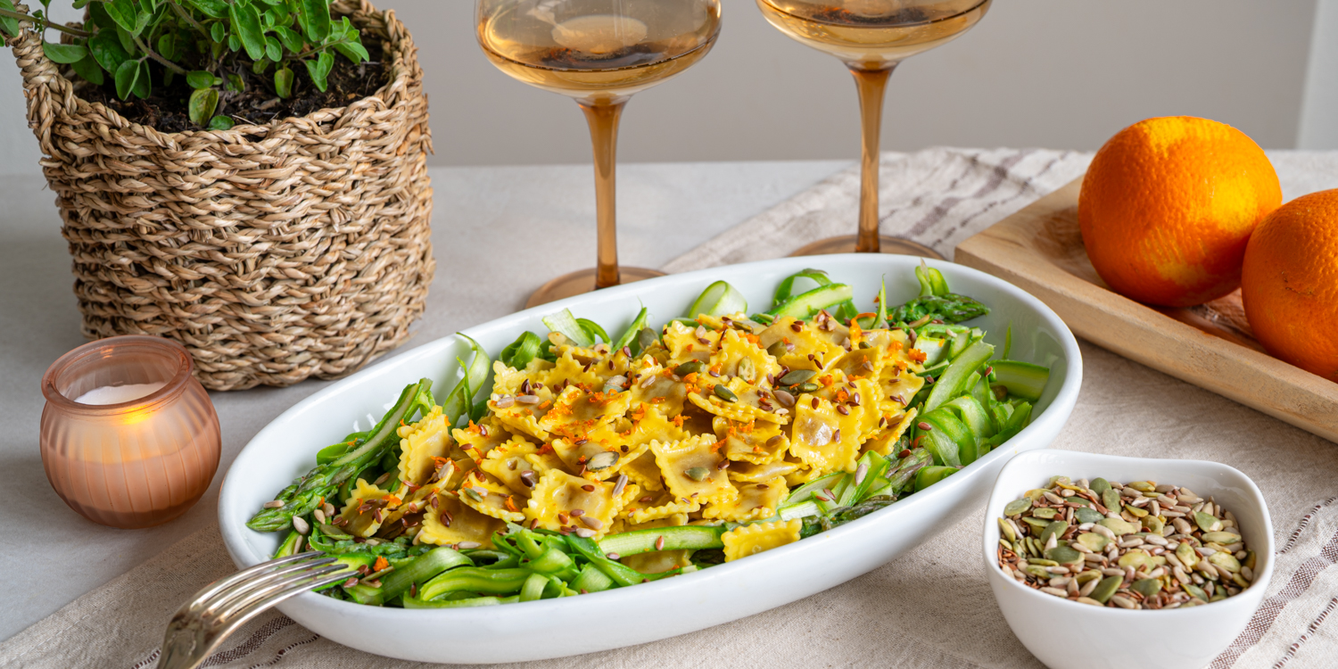 Raviolini Vitello - asparagi, burro all'arancia e semi